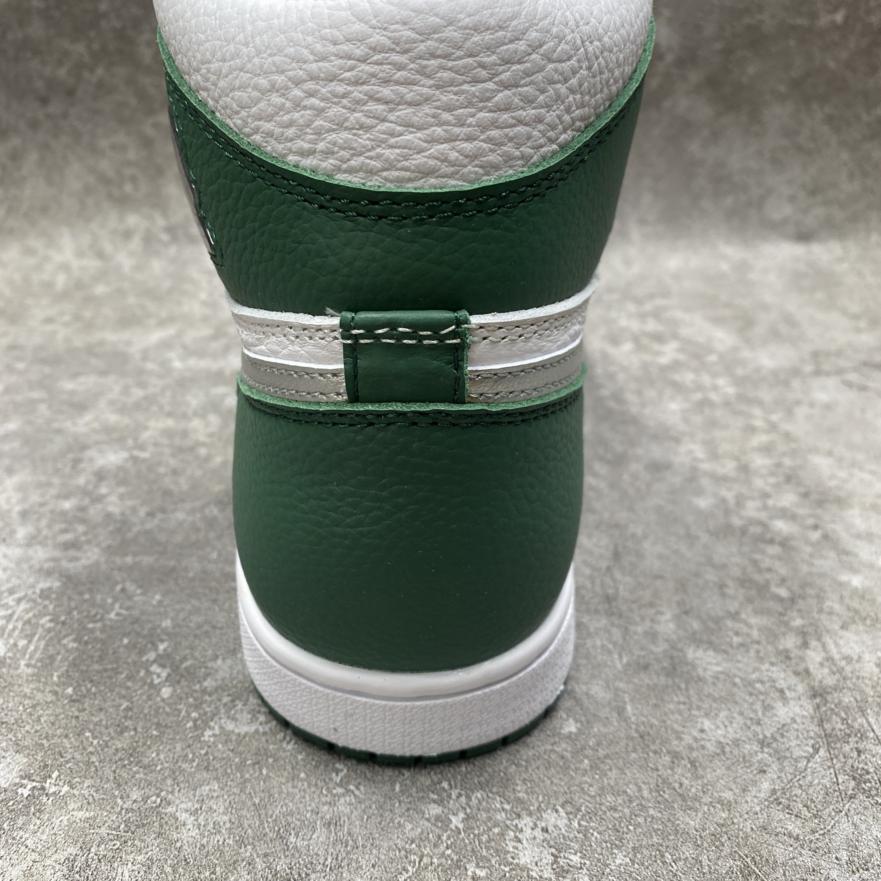 Air Jordan 1 High OG Gorge Green
