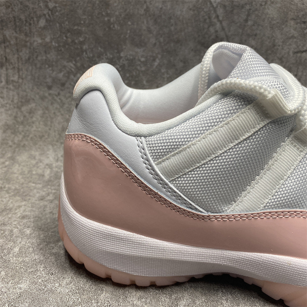 WMNS AIR JORDAN 11 RETRO LOW 