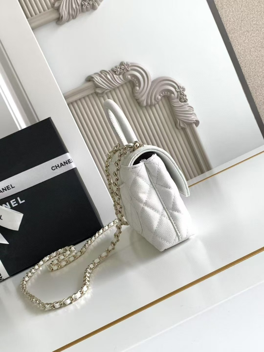 Ch*el coco handle nano 11.5x14.5x5.5cm