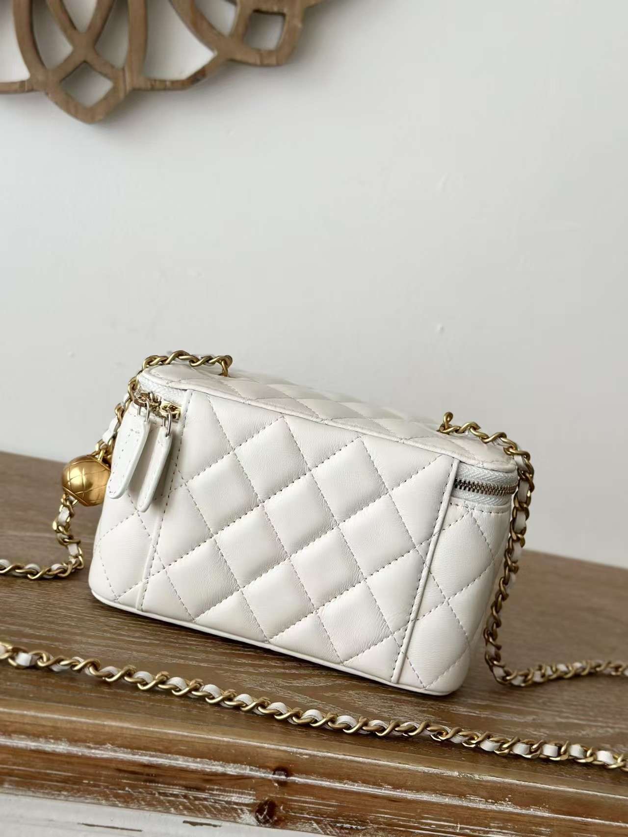 Ch*el clutch with chain 9.5x 17x 8cm