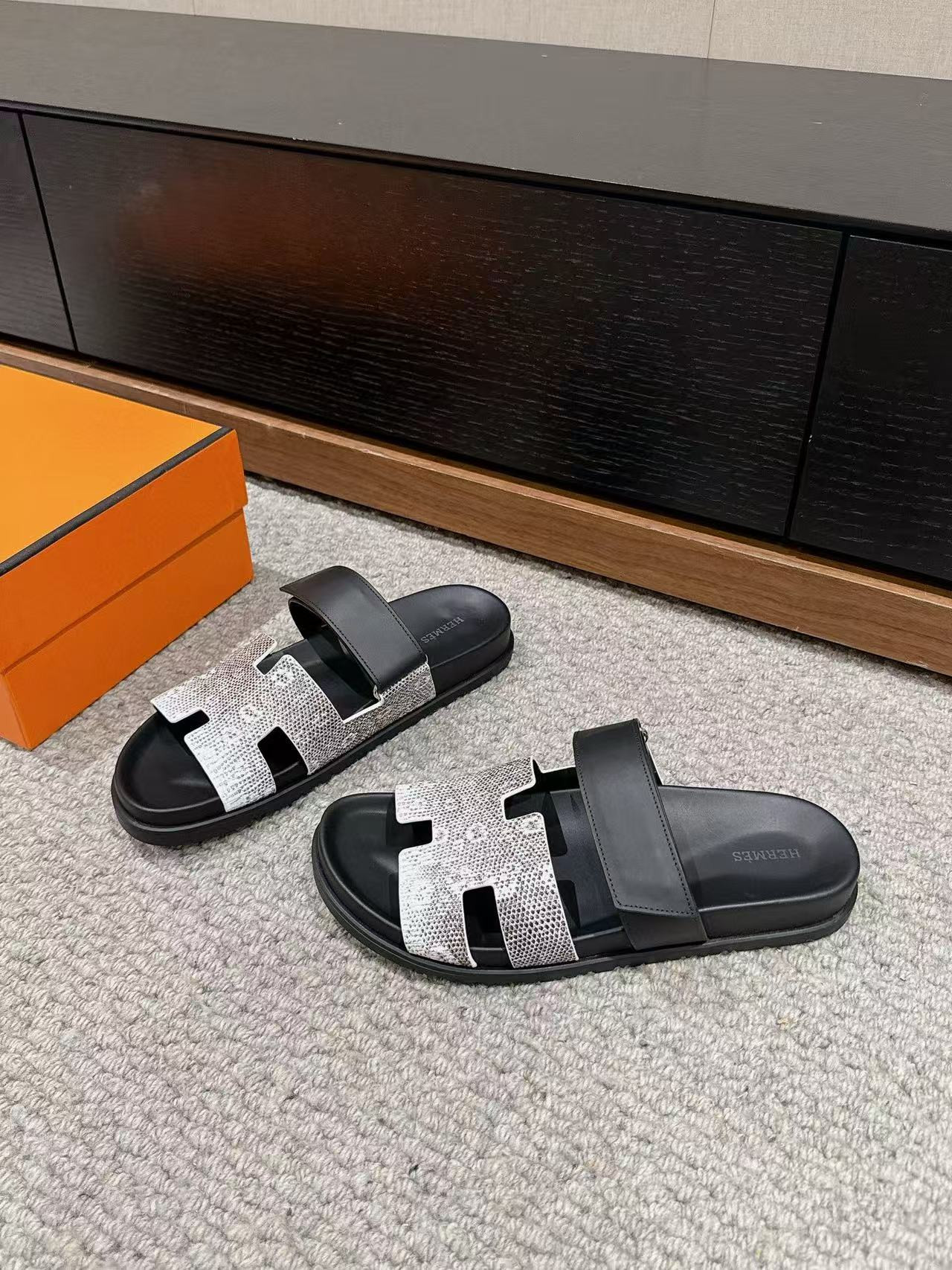 UA Hermès Chypre Sandal