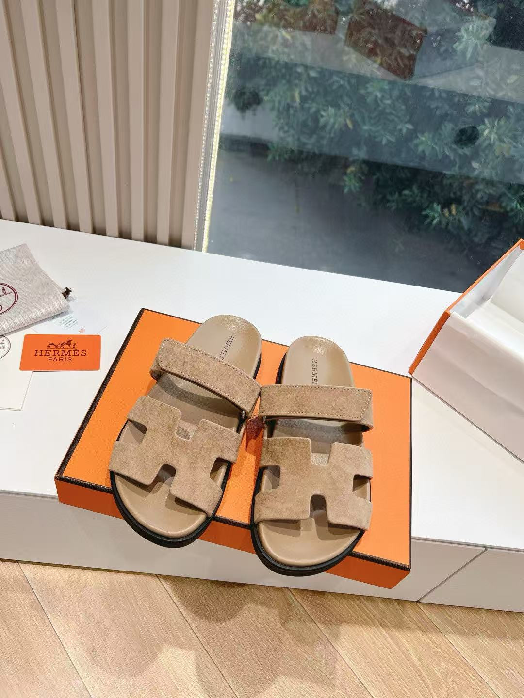 UA Hermès Chypre Sandal