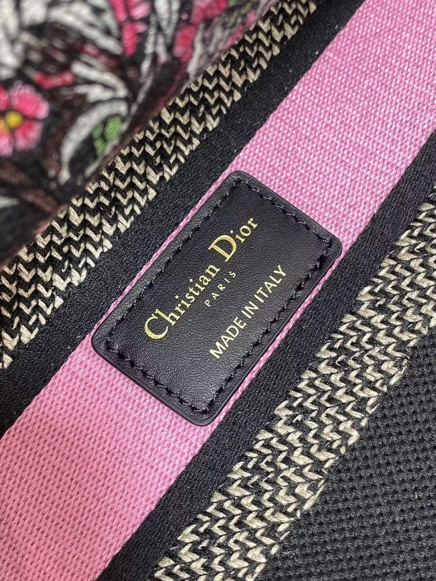 medium D*or lady d-lite bag 24 x 20 x 11 cm