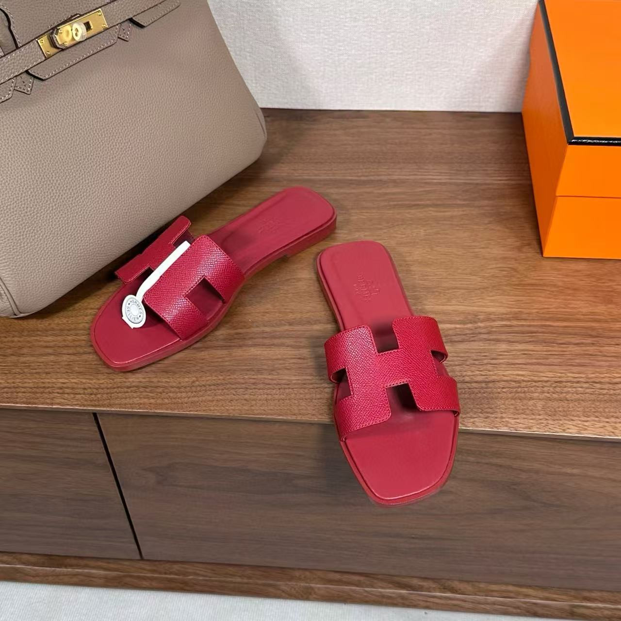 UA Hermès Oran sandal