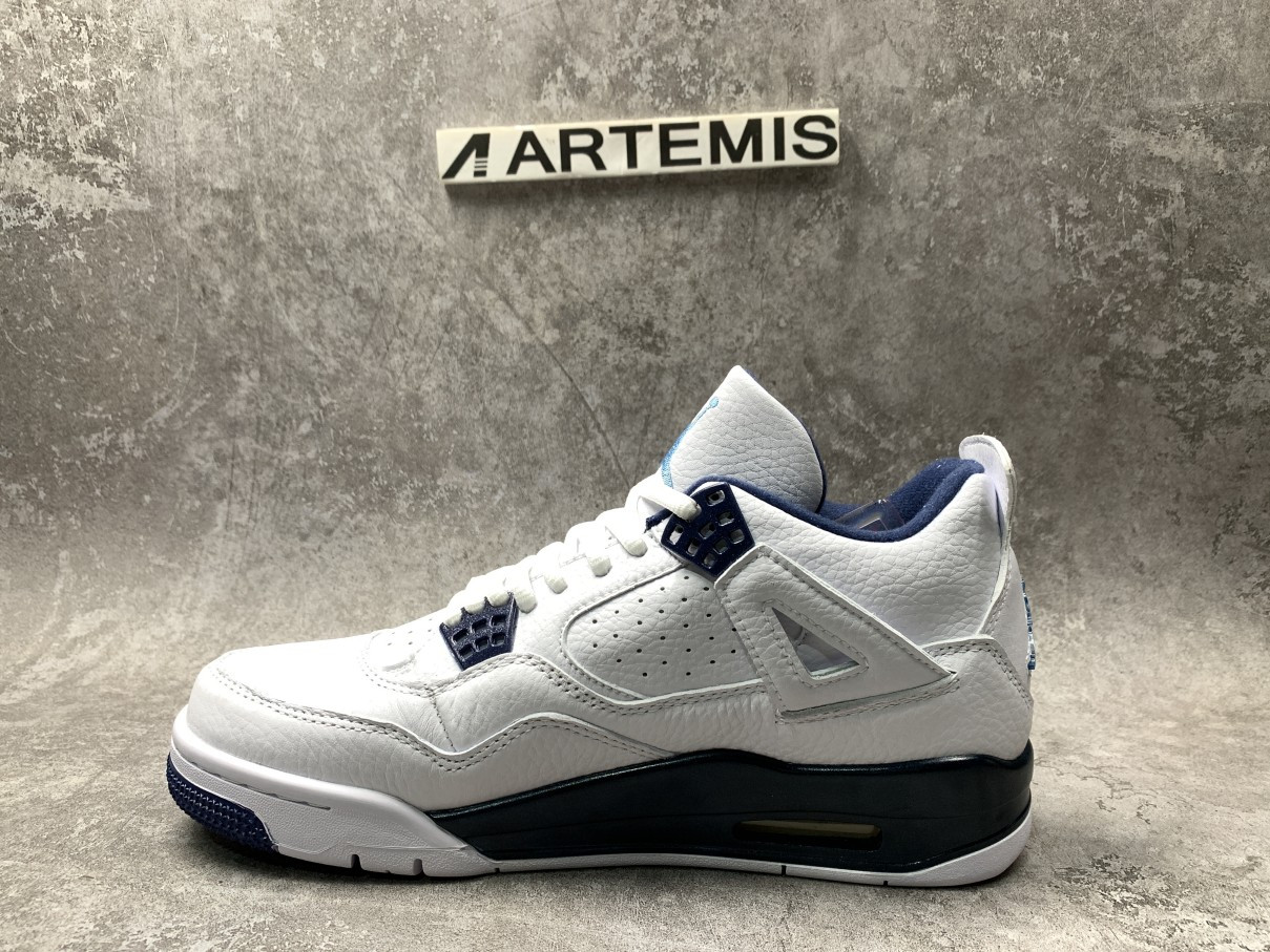 Air Jordan 4 Retro Columbia