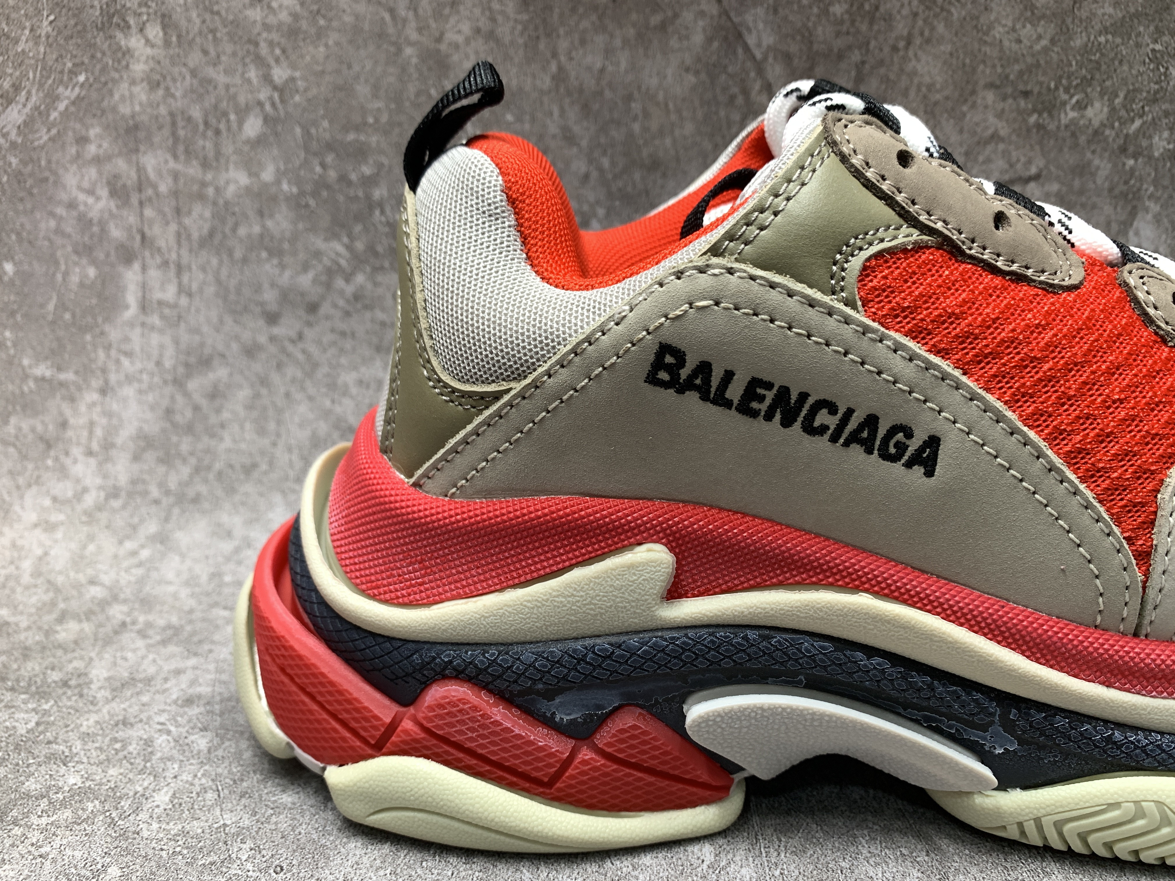Balenciga Triple S Sneaker 