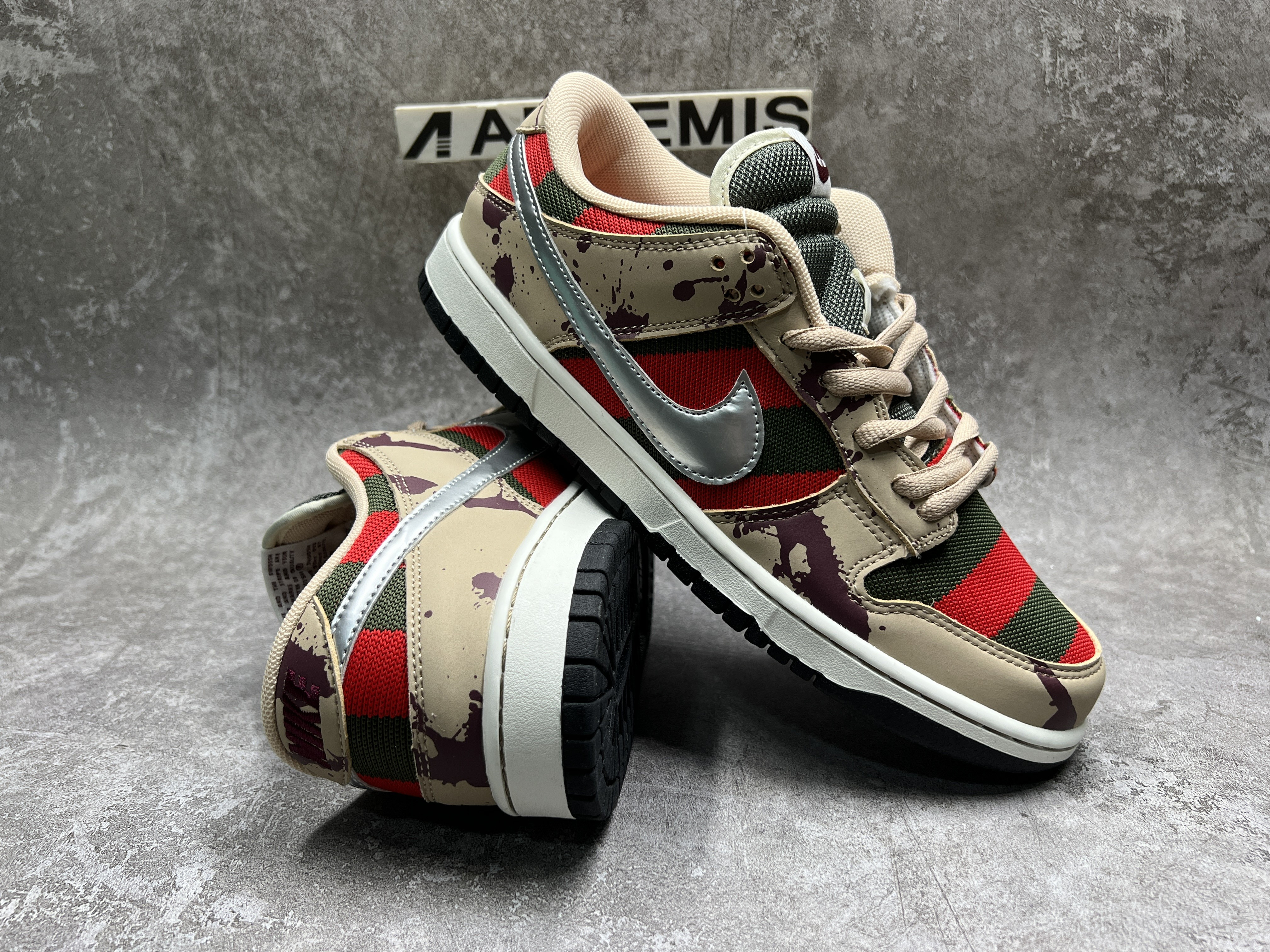 Nike Dunk SB Low Freddy Krueger