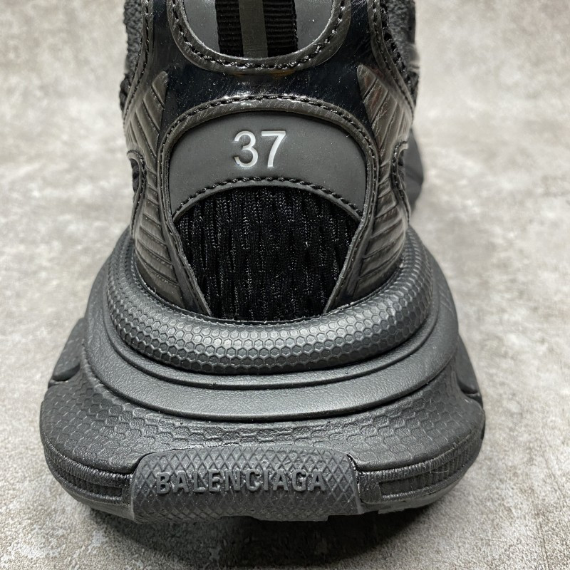 Balenciga 3XL Sneakers in Black