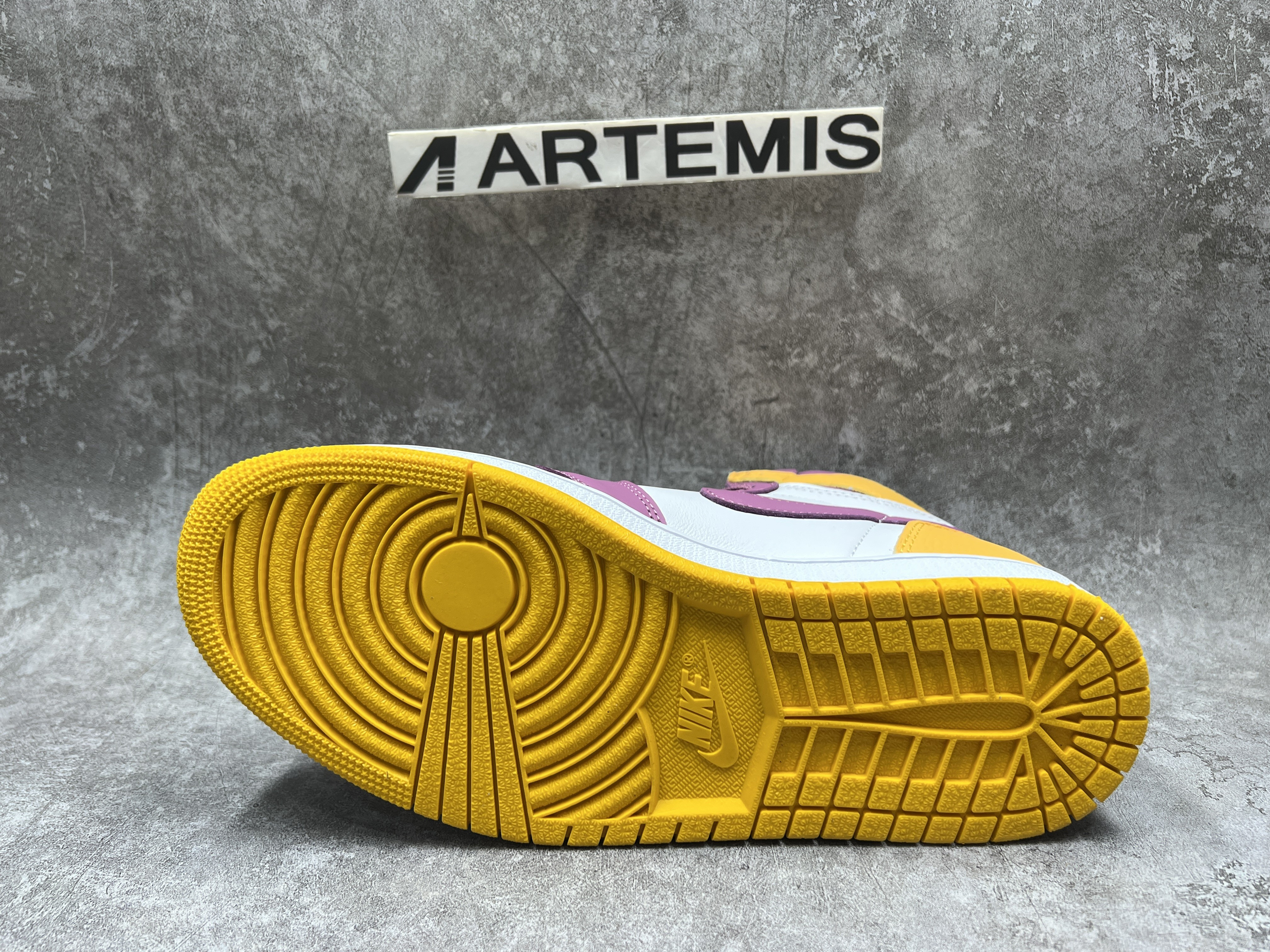 Air Jordan 1 High Retro OG Brotherhood