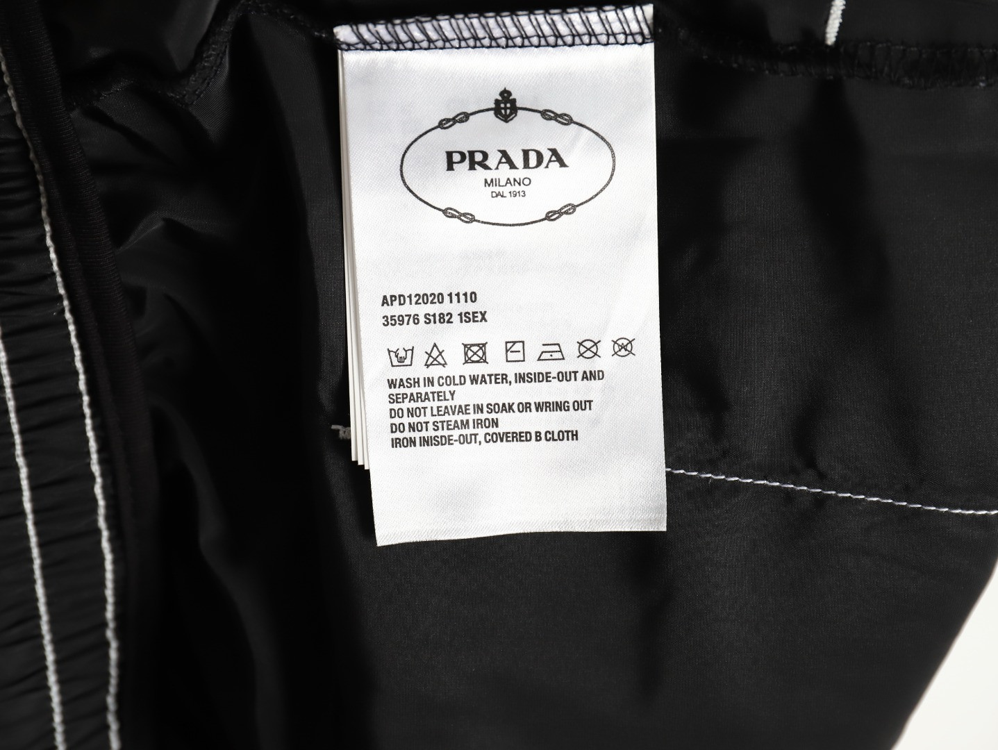 Pra*a 23ss shorts