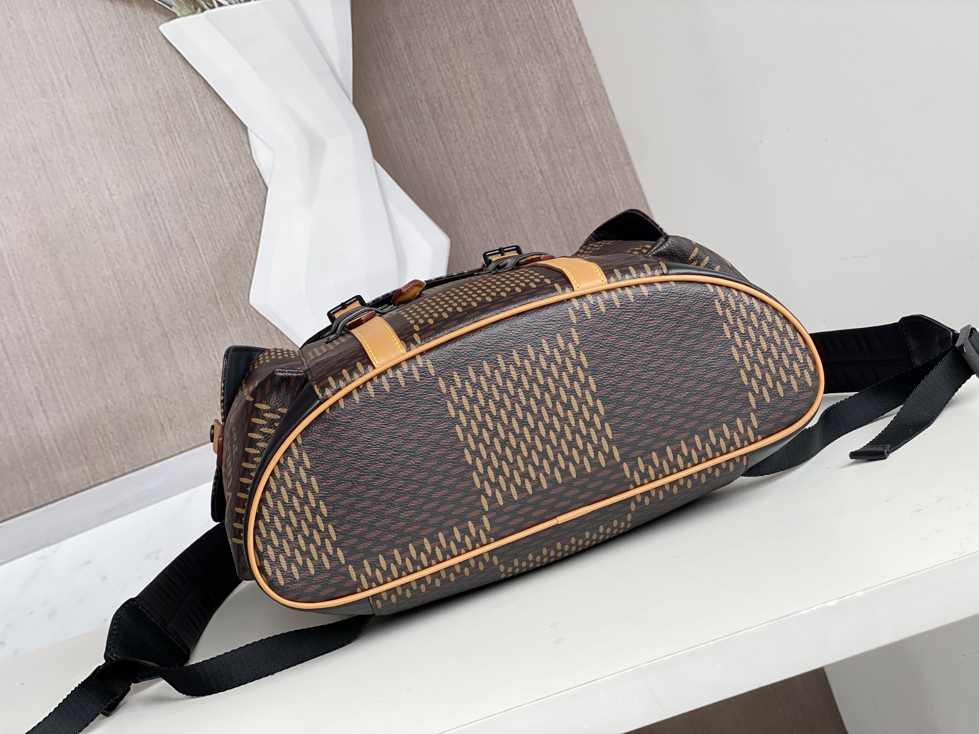 LV CHRISTOPHER PM N40358