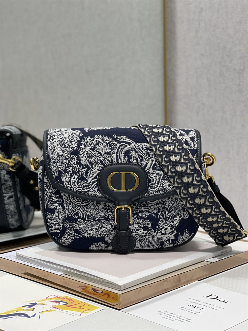 large D*or bobby bag oblique