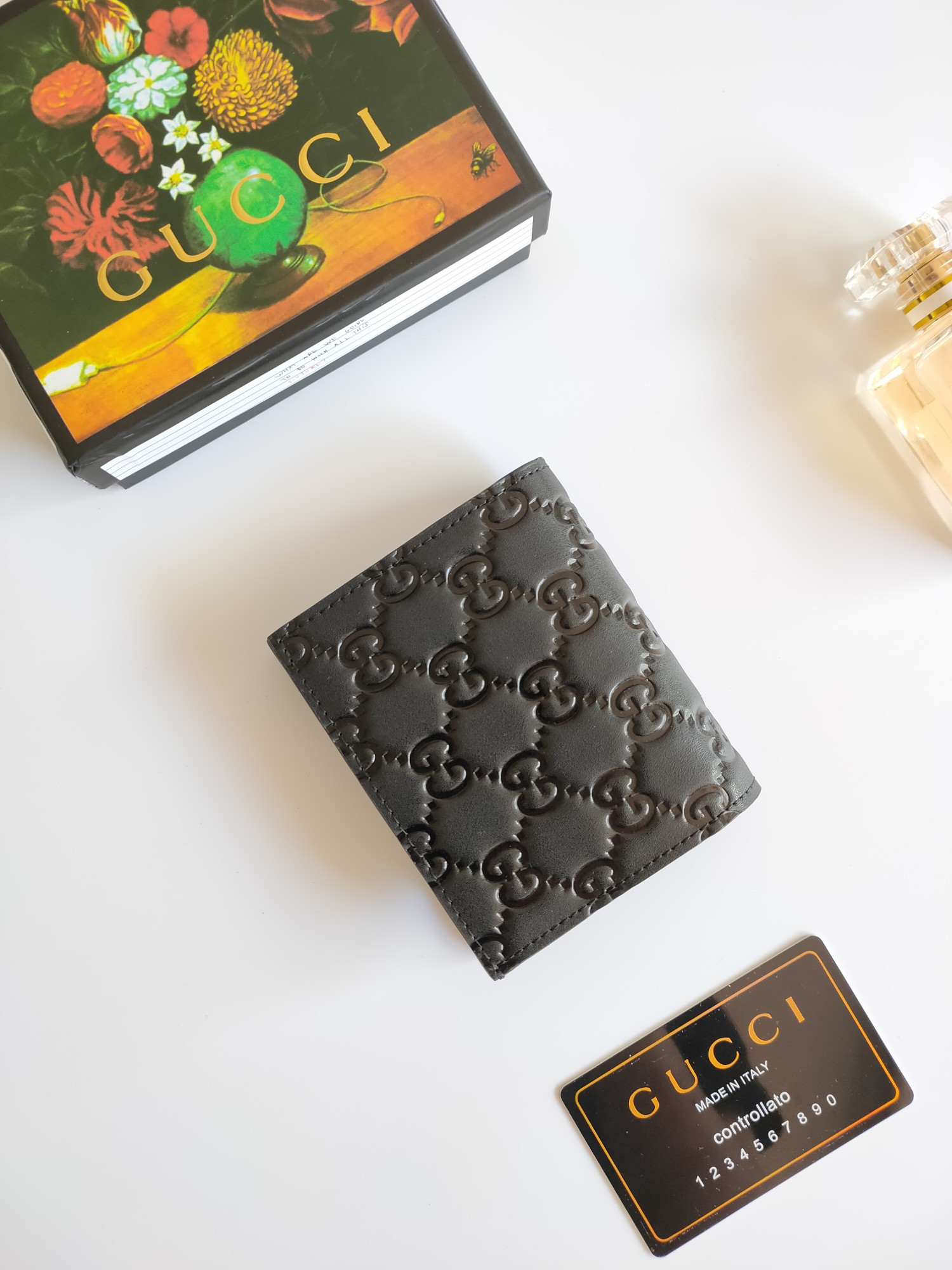 G*u*i gg  card case wallet