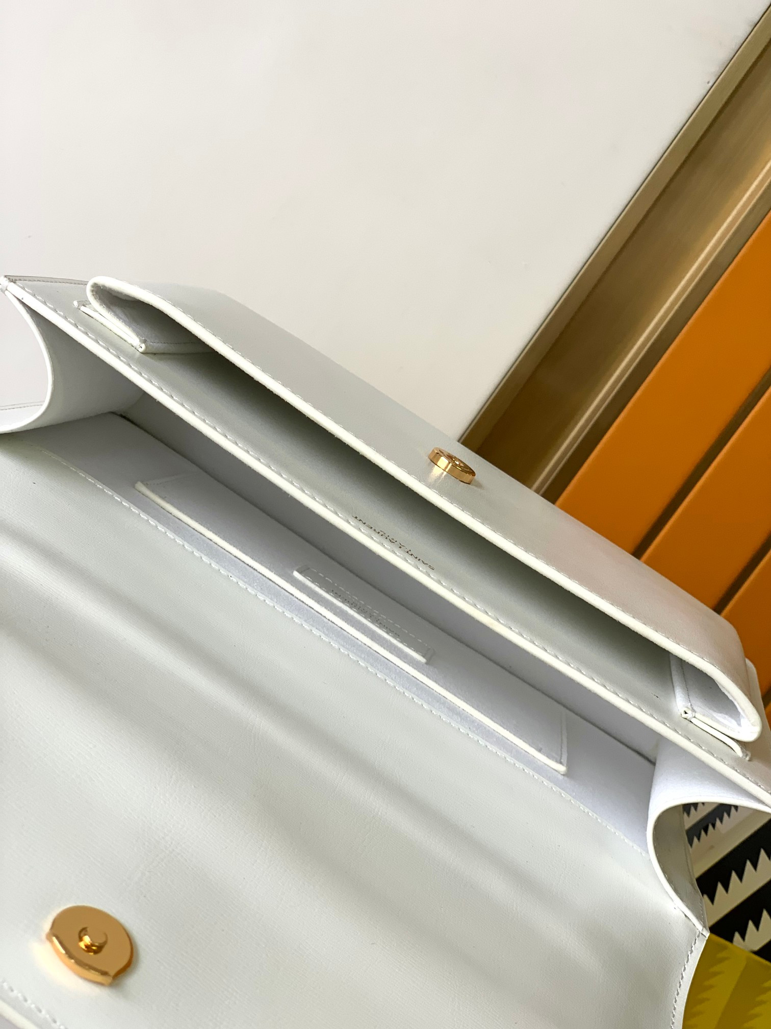 Y*L sunset large in smooth leather white 10.6 x 7 x 3.1 inches