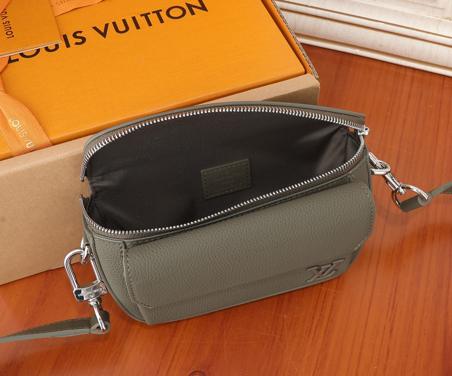 LV Pilot Wearable Wallet M83560 7.9 x 4.7 x 2.2 in