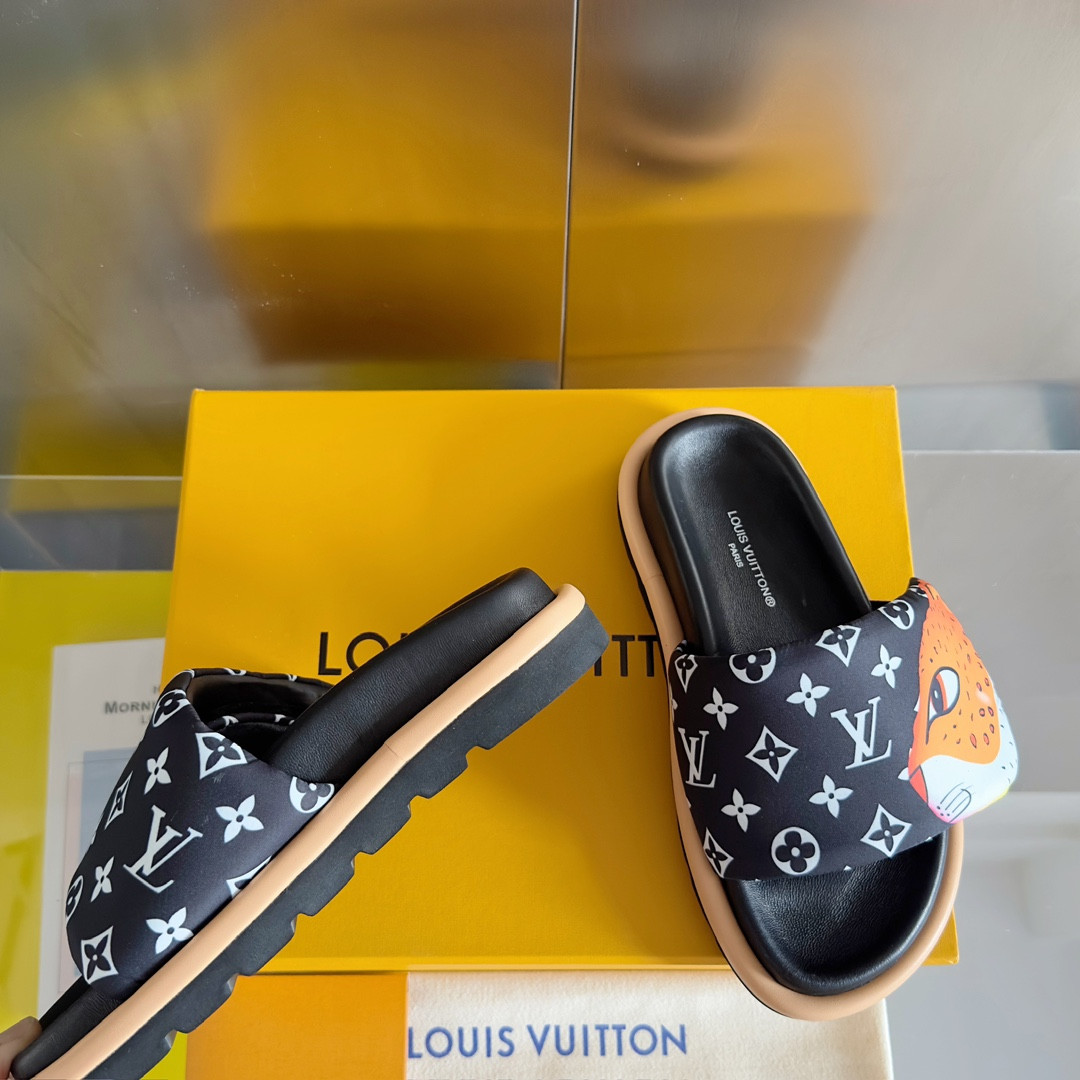 LV Pool Pillow Flat Comfort Mule