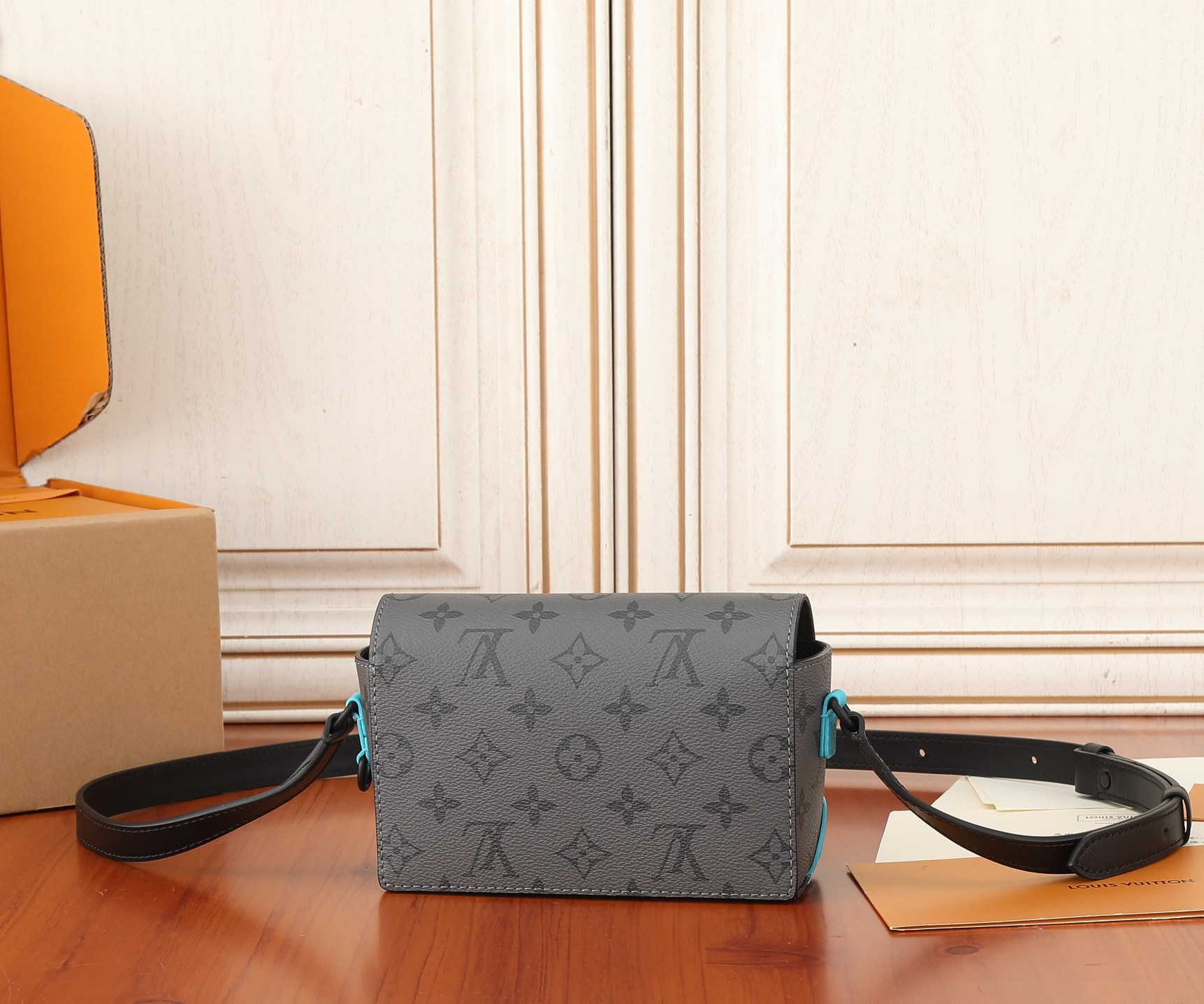 LV Steamer Wearable Wallet M11496 7.1 x 4.3 x 2.6 inches