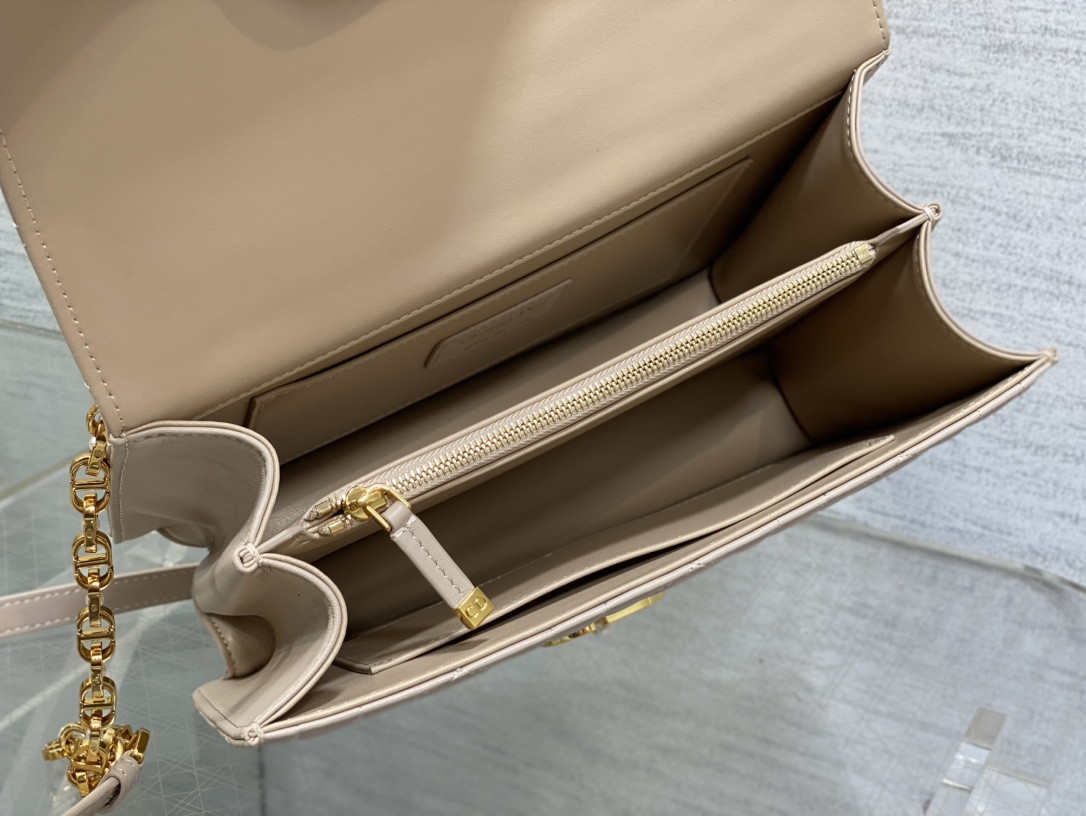 D*or medium D*or ange bag pink latte macrocannage calfskin 26 x 17 x 9 cm