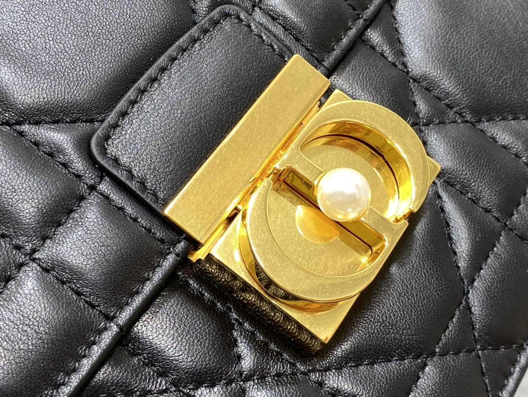 D*or medium D*or ange bag black macrocannage calfskin 26 x 17 x 9 cm