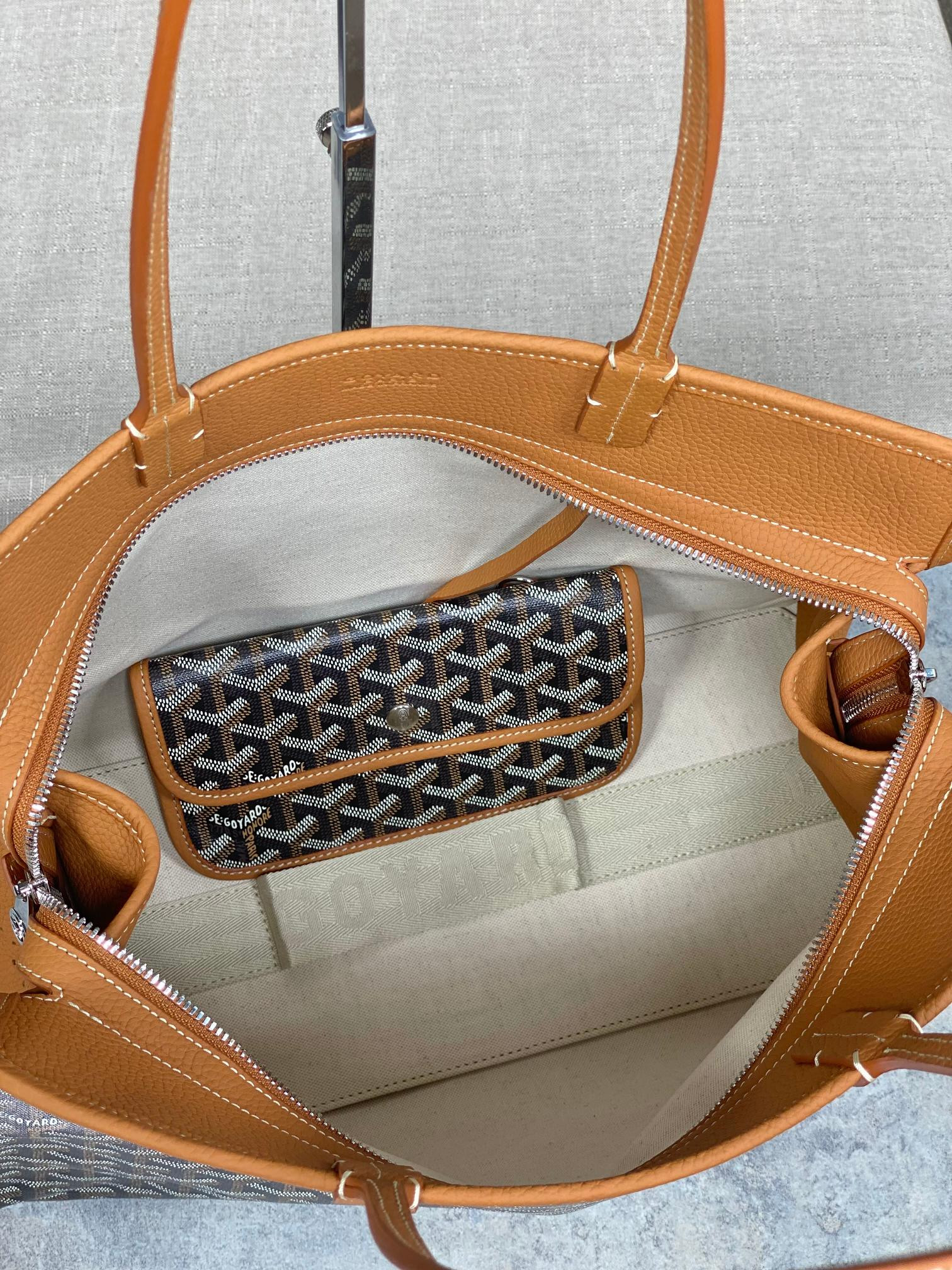 Go*ard chic du chien 41x30x16.5cm