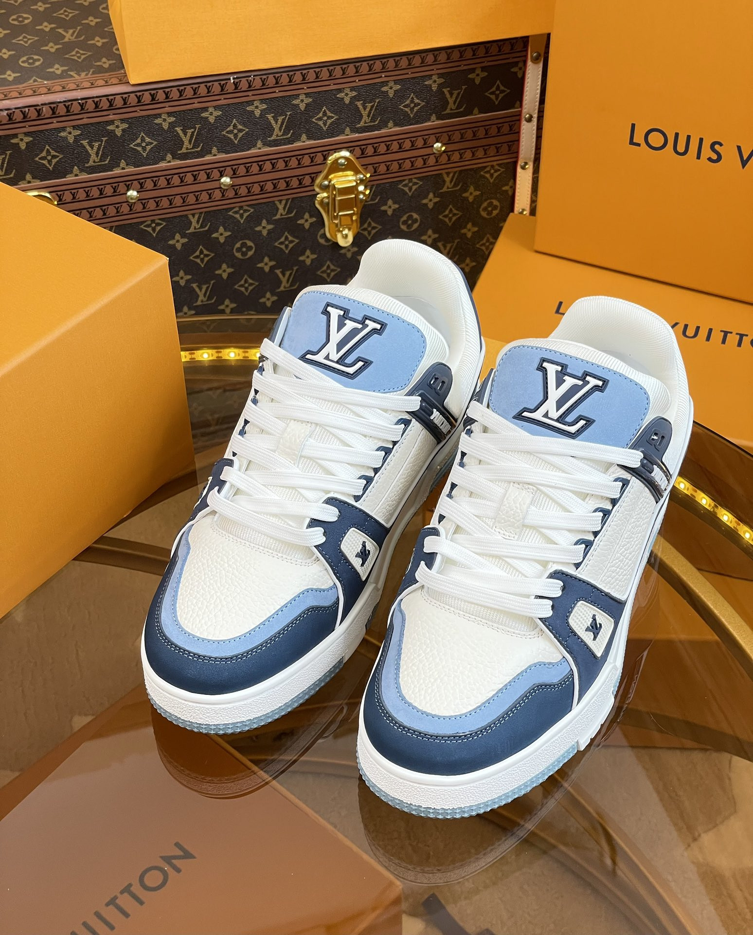 UA LV Trainer Sneaker