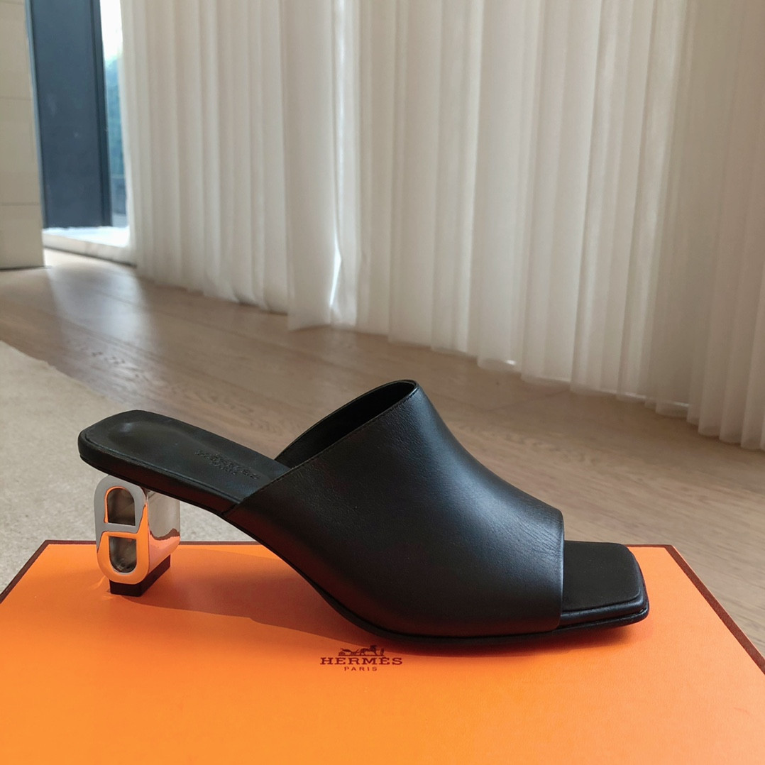 UA Hermès Iconique 60 sandal