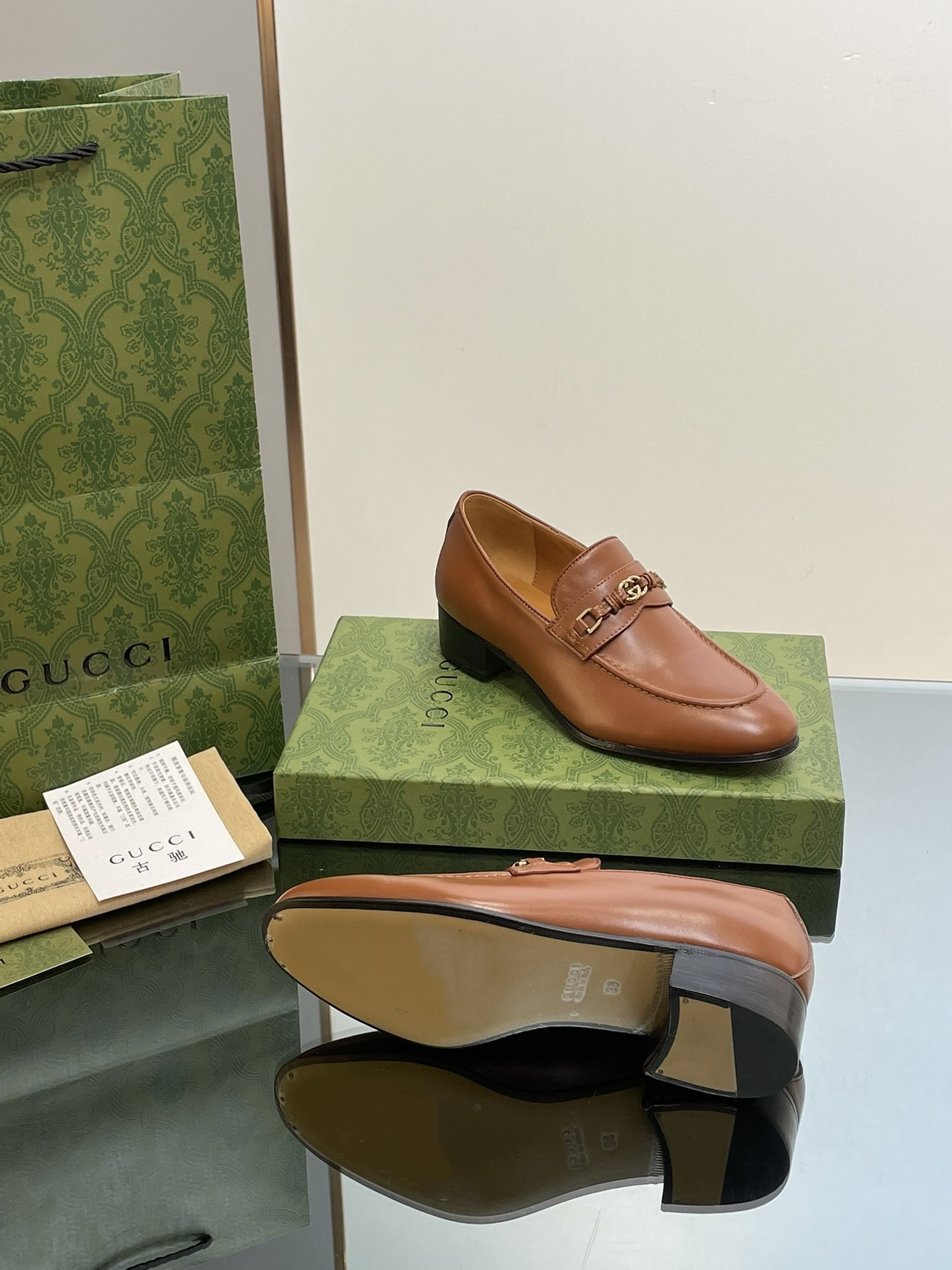 ua G*u*i interlocking g loafer