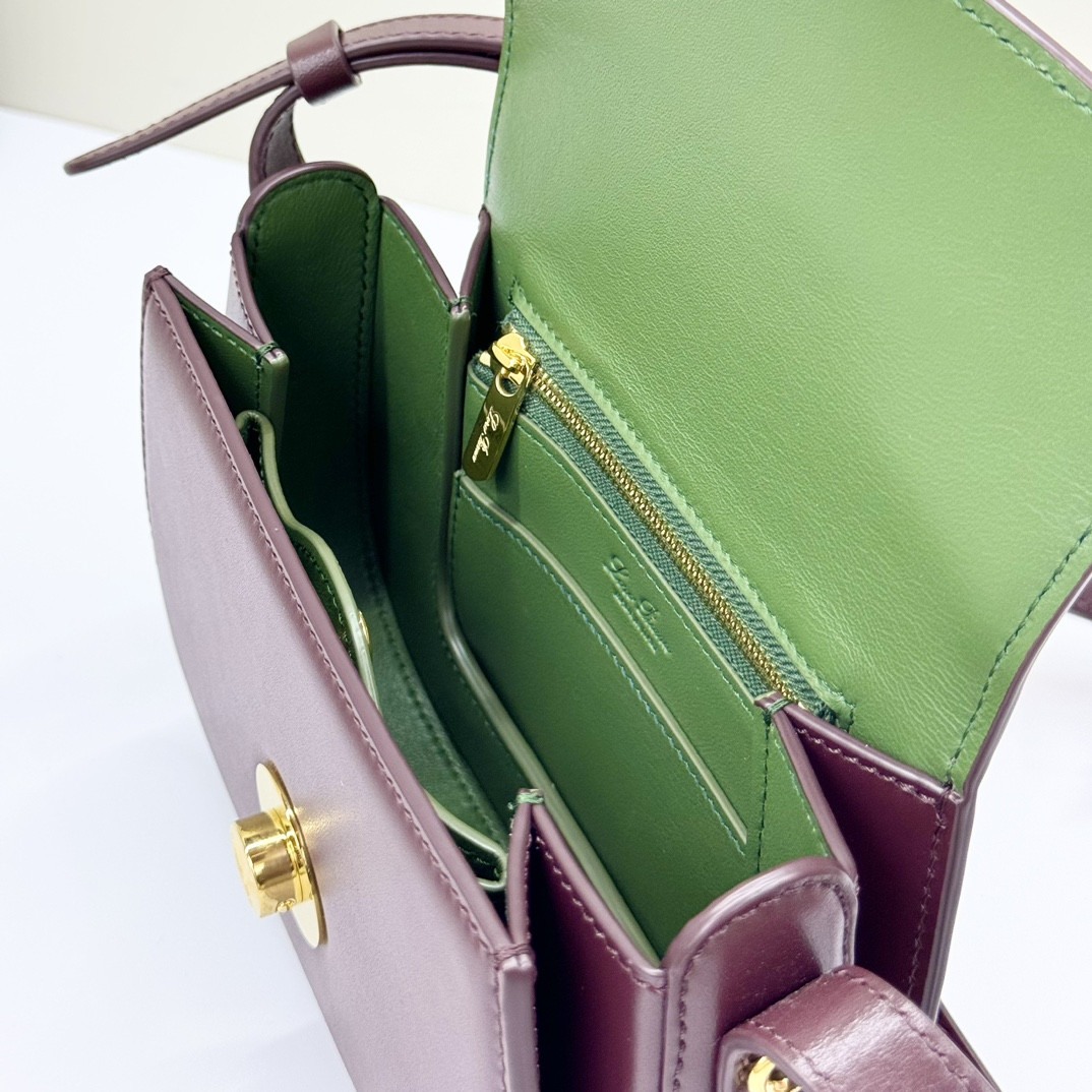 L**o p*ana mini ghiera bag 18x13x7 cm