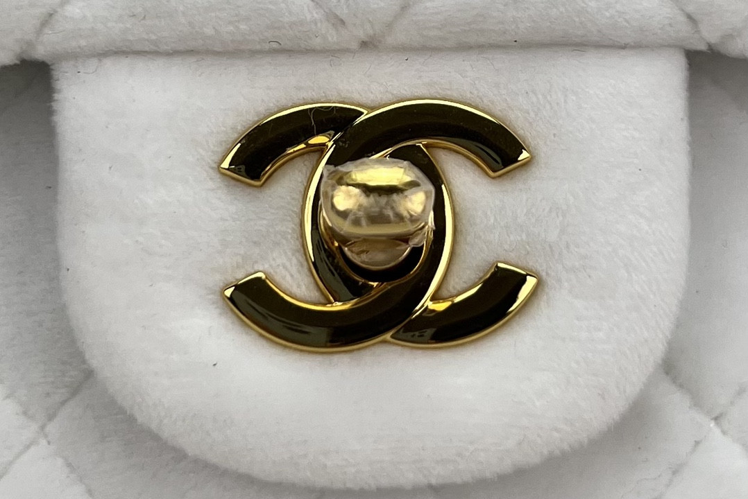 Ch*el classic flap bag 20cm