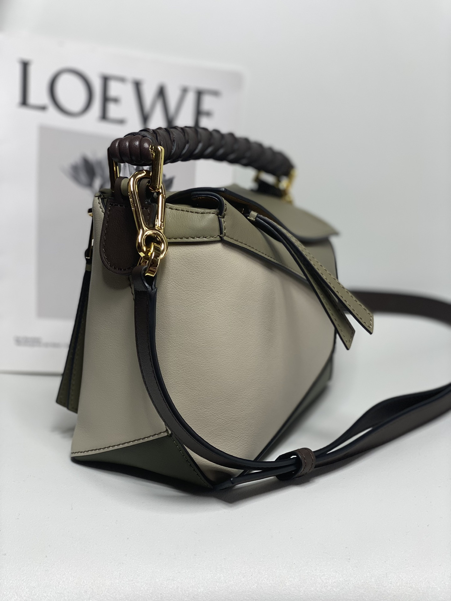 L0ew* small puzzle bag in classic calfskin 24x10.5x16.5cm