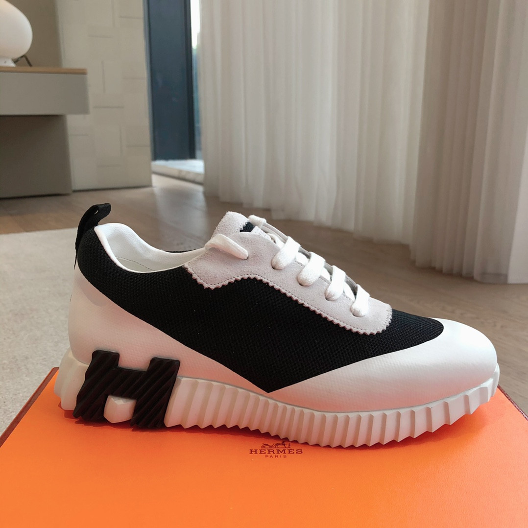 UA Hermès Bouncing Sneaker
