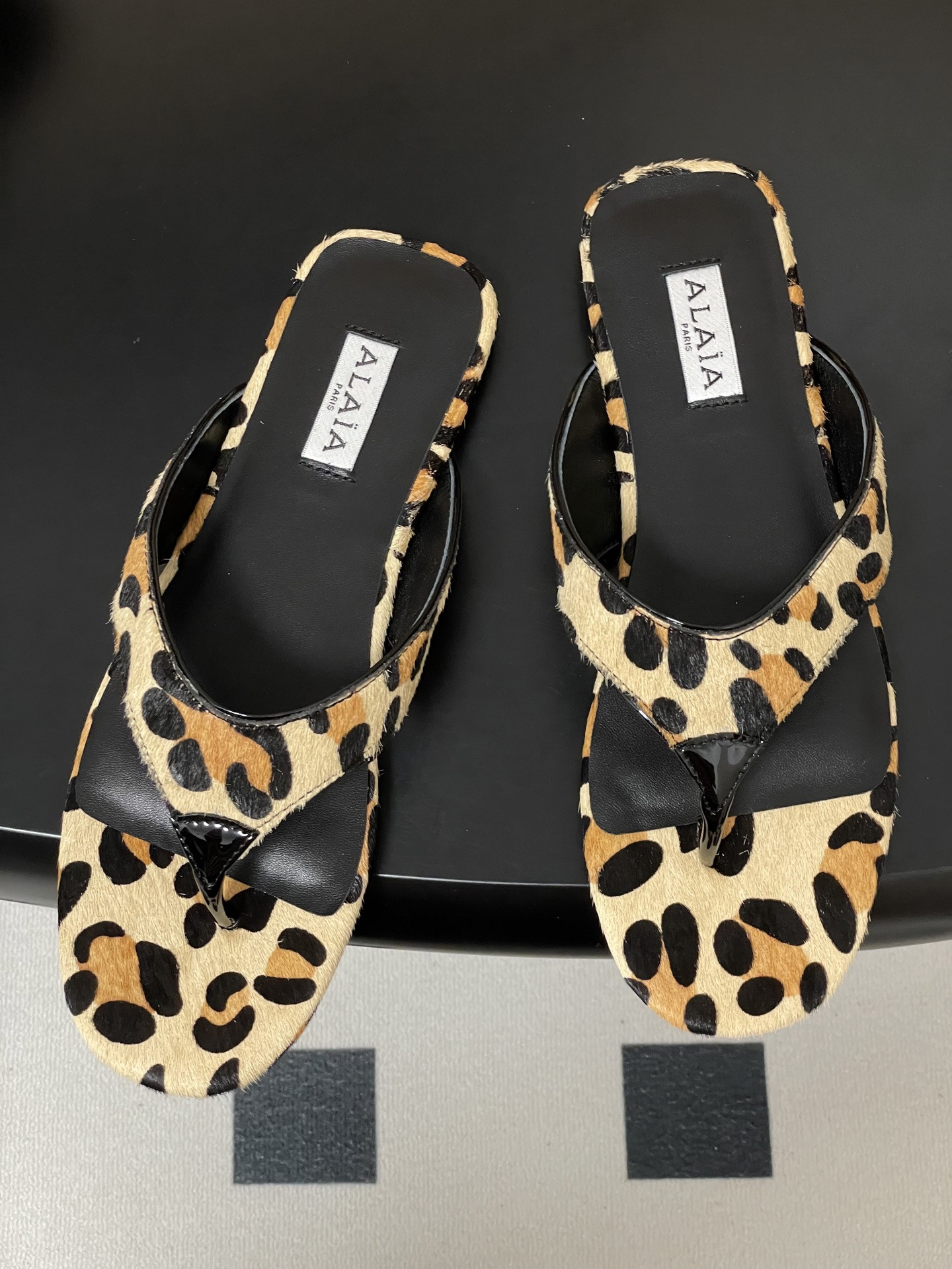 UA Alaia Triangle Flat Slides(Customized Size 7-10 days production time)